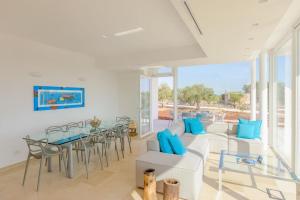 Villa Panitria with Infinity Pool