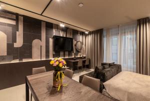 High five apartments, Most City area