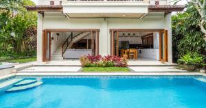 Taman Hijau Villa by iBali Management - 4hvězdičkové hotely ve městě Kerobokan