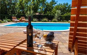 Four-Bedroom Holiday Home In Suhovare