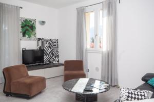 Via Volta Lenno by LoveComo