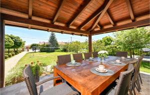 Gorgeous Home In Bjelovar With Sauna