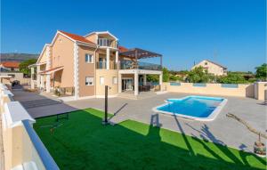 Lovely Home In Dubrava Kod Sibenika With Private Swimming Pool, Can Be Inside Or Outside