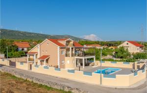 Lovely Home In Dubrava Kod Sibenika With Private Swimming Pool, Can Be Inside Or Outside