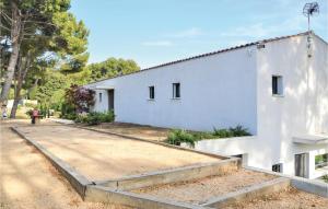 Maisons de vacances Amazing home in Allauch with 3 Bedrooms, WiFi and Outdoor swimming pool : photos des chambres