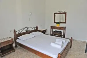 Morfeas Hotel - 特里皮蒂