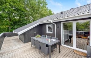Three-Bedroom Holiday Home In Hemmet