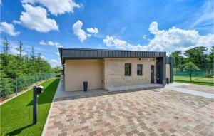 Nice home in Koprivnica with Outdoor swimming pool 4 Bedrooms and Heated swimming pool