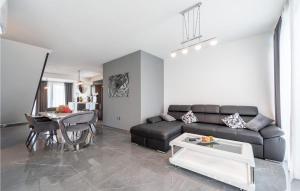 Beautiful Home In Srima