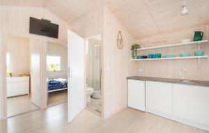 Beautiful Home In Darlowo With Kitchen