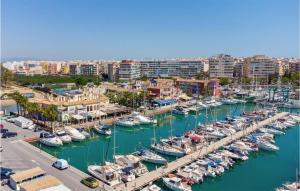 Beautiful Apartment In Torrevieja With Wifi