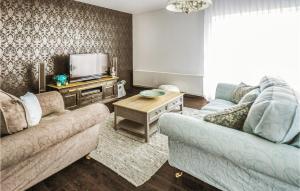 Stunning home in Zbychowo with 3 Bedrooms and WiFi