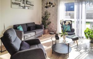 3 Bedroom Gorgeous Home In Milizac