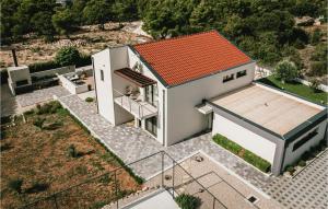 Nice Home In Dubrava Kod Sibenika With 4 Bedrooms, Wifi And Outdoor Swimming Pool