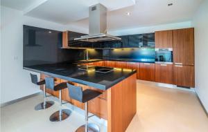 Gorgeous Home In Okrug Gornji 