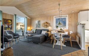 Beautiful Home In Hemmet With Wifi