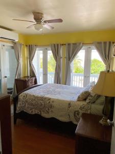 Private Estate Pool Ocean View 20 minutes to Key West