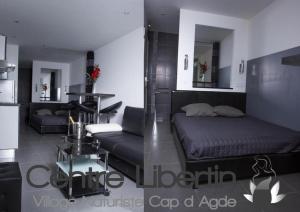 Appart'hotels Hotel Riad 5 Studio Cap Libertin Village Naturiste : photos des chambres