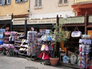 Studio lumineux à 30m de la plage, balcon, clim, commerces à côté - FR-1-226-444