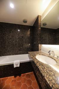 Suite Có Sân Hiên (Suite with Terrace)