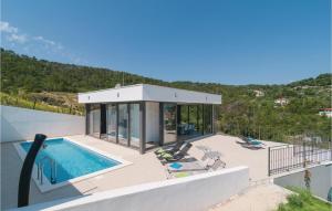 Gorgeous Home In Stomorska With Outdoor Swimming Pool