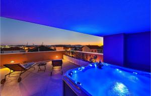 Awesome Home In Trogir With Jacuzzi, 4 Bedrooms And Wifi