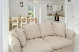 Ferienhaus mit Meerblick & Pool in Baška - Villa-Planina