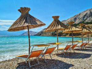 Ferienhaus mit Meerblick & Pool in Baška - Villa-Planina
