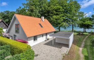 Awesome Home In Dronningmølle With Wifi