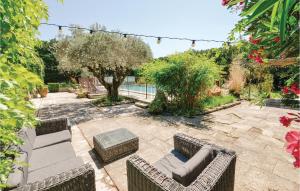 Maisons de vacances Beautiful Home In Cavaillon With 6 Bedrooms, Private Swimming Pool And Outdoor Swimming Pool : photos des chambres