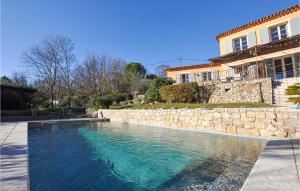 Maisons de vacances Nice home in Montauroux with Outdoor swimming pool, WiFi and 3 Bedrooms : photos des chambres