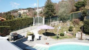 La casa nel verde con piscina