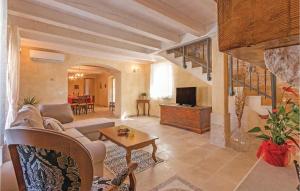 5 Bedroom Amazing Home In Vodnjan 