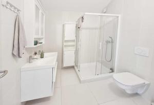 Ferienhaus mit Meerblick & Pool in Baška - Villa-Planina