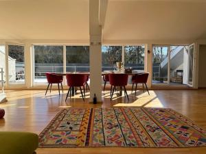 Sonnige Loft mit Terrasse, Ladestation für Elektrofahrzeuge