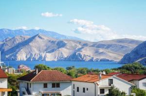 Ferienhaus mit Meerblick & Pool in Baška - Villa-Planina