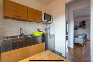 Appartements Exceptionnel 3 pieces art deco en dernier etage avec garage prive centre Biarritz : photos des chambres