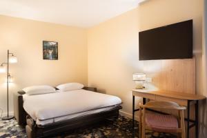 Hotels ibis Styles Versailles Saint Quentin en Yvelines : Chambre Triple avec Canapé-Lit