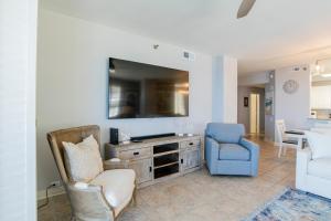 Beach Colony West Penthouse 2A By Pkrm