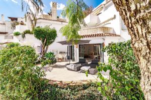 GC - Spacious flat in Golden beach Marbella