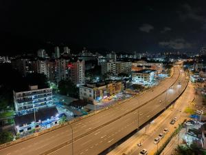 The Sun 1 or 3BR Bayan Lepas 4 to 10 pax WL