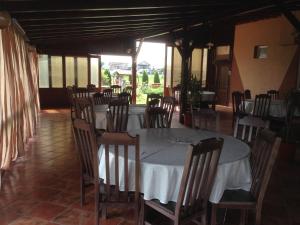 Hotel Adial