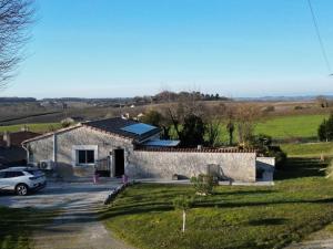 Maisons de vacances Authentique maison en pierre de 160 m2 au calme : photos des chambres