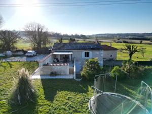 Maisons de vacances Authentique maison en pierre de 160 m2 au calme : photos des chambres