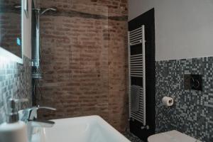 Recinto Nobili 2 - private parking vista cortile