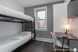 Quarters on DOT by Thatch