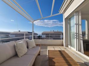 Sunny Sky Punta Skala, see view, 75 m to the beach - 4hvězdičkové hotely ve městě Petrcane