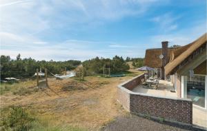 5 Bedroom Stunning Home In Blåvand