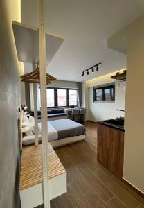 Celestial Luxury SKG Port