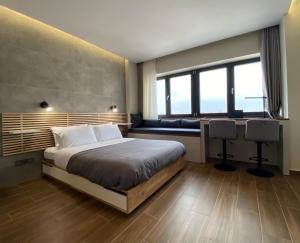 Celestial Luxury SKG Port